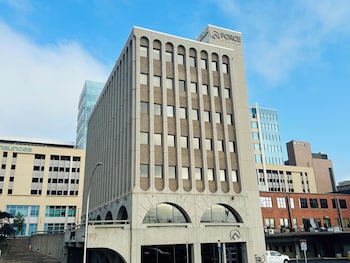 force on 5th avenue hotel