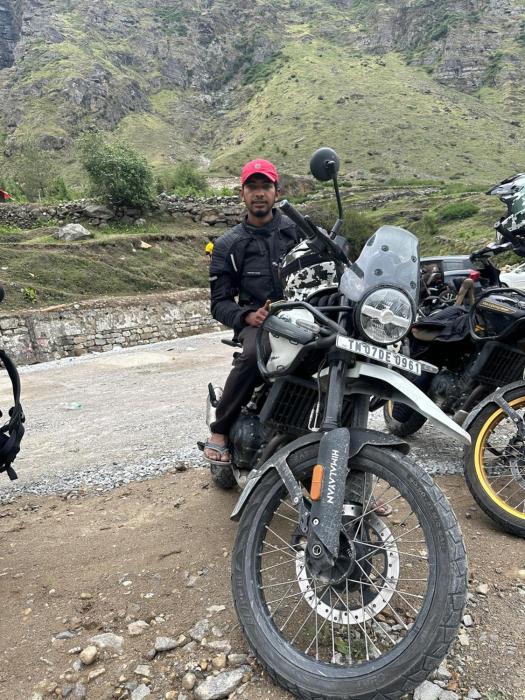 buddy hikers stay badrinath