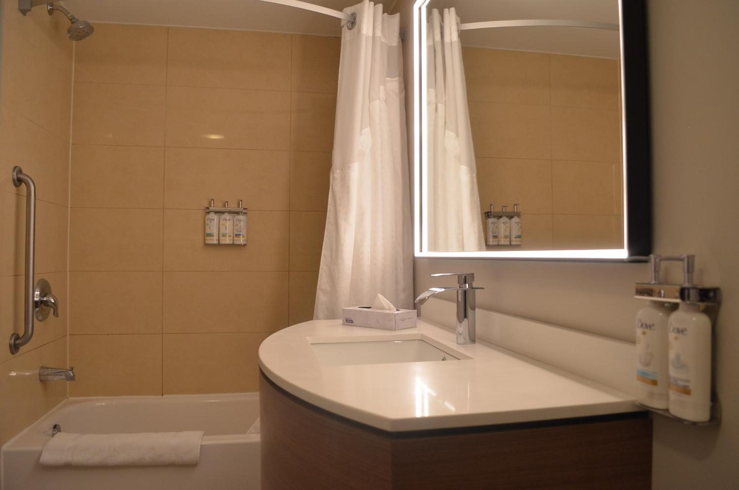 holiday inn hotel and suites montreal airport by ihg