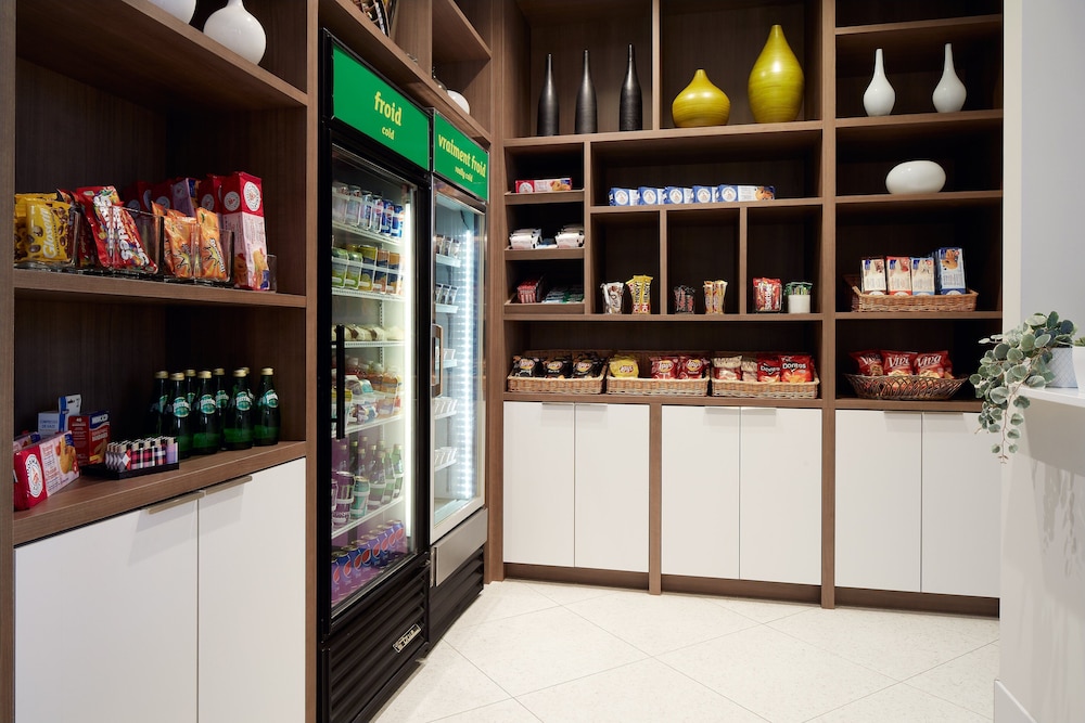 holiday inn hotel and suites montreal airport by ihg
