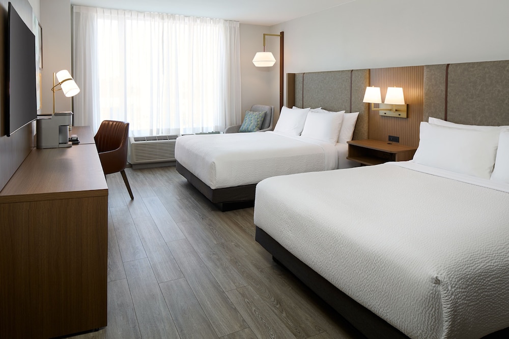 holiday inn hotel and suites montreal airport by ihg