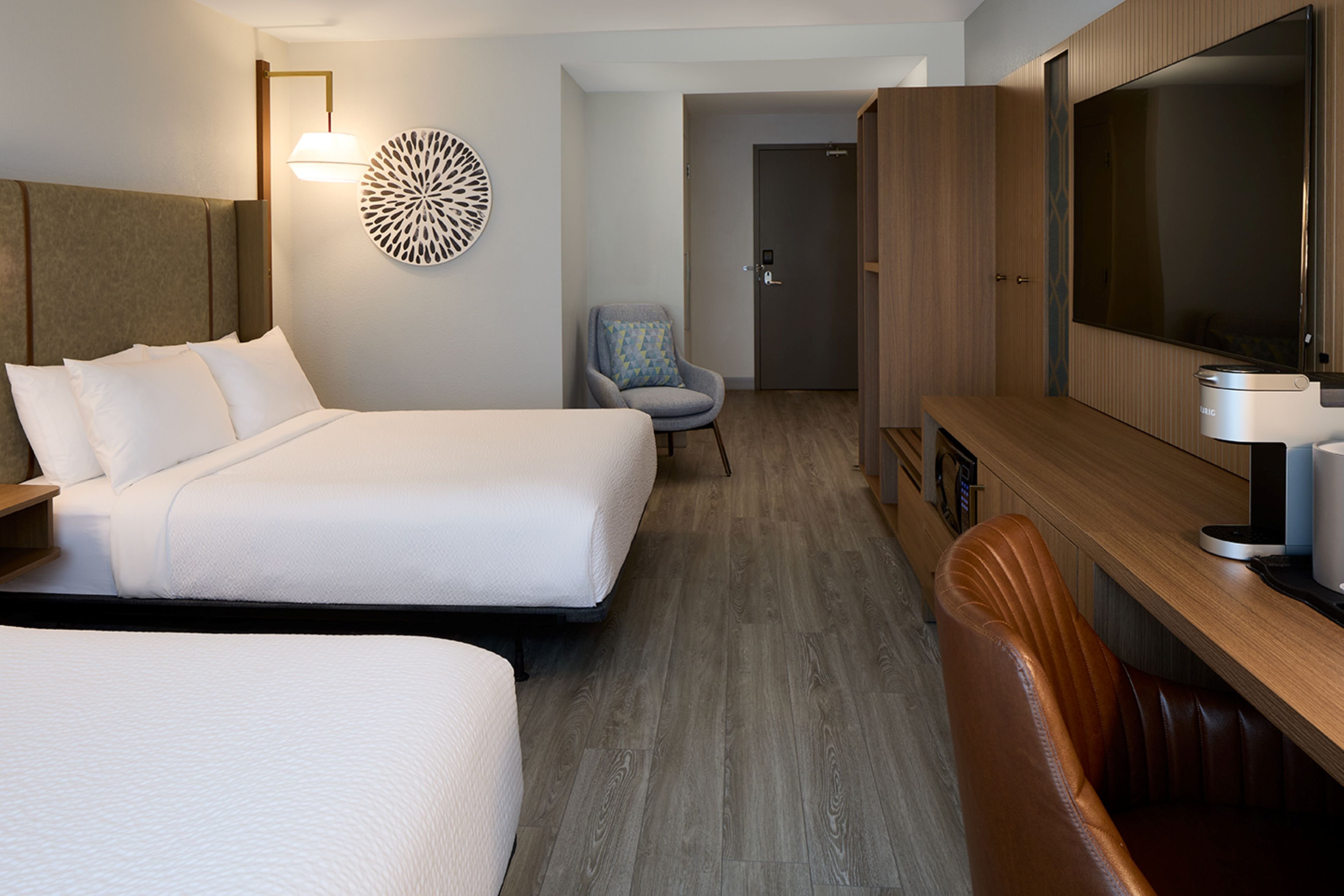 holiday inn hotel and suites montreal airport by ihg