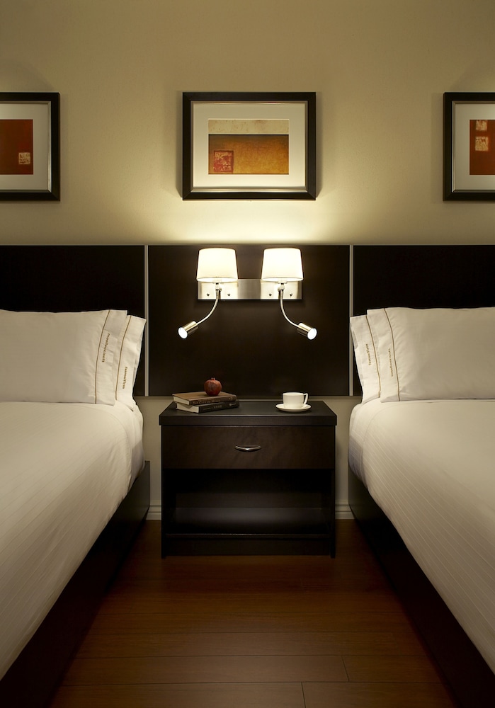 holiday inn hotel and suites montreal airport by ihg