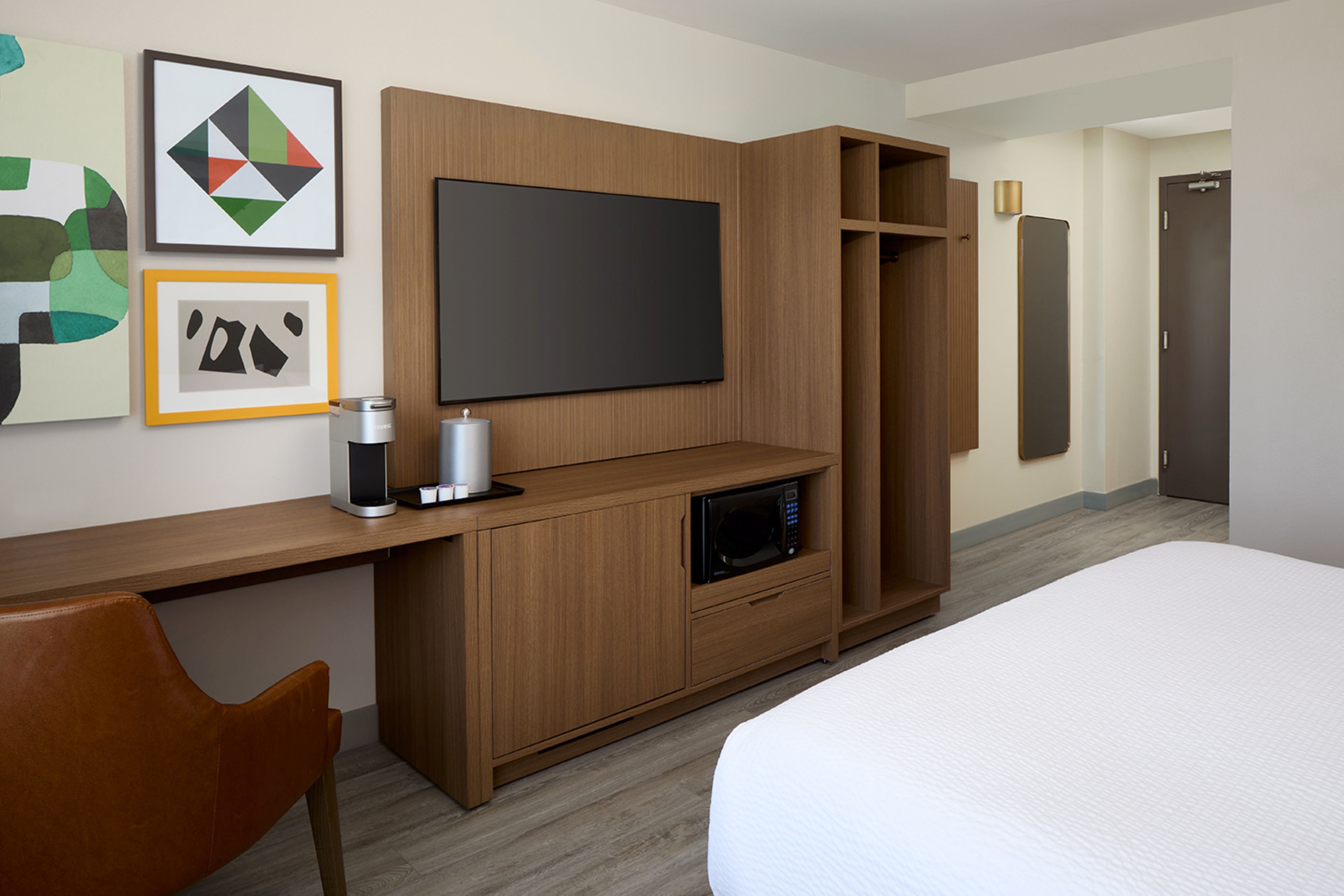 holiday inn hotel and suites montreal airport by ihg