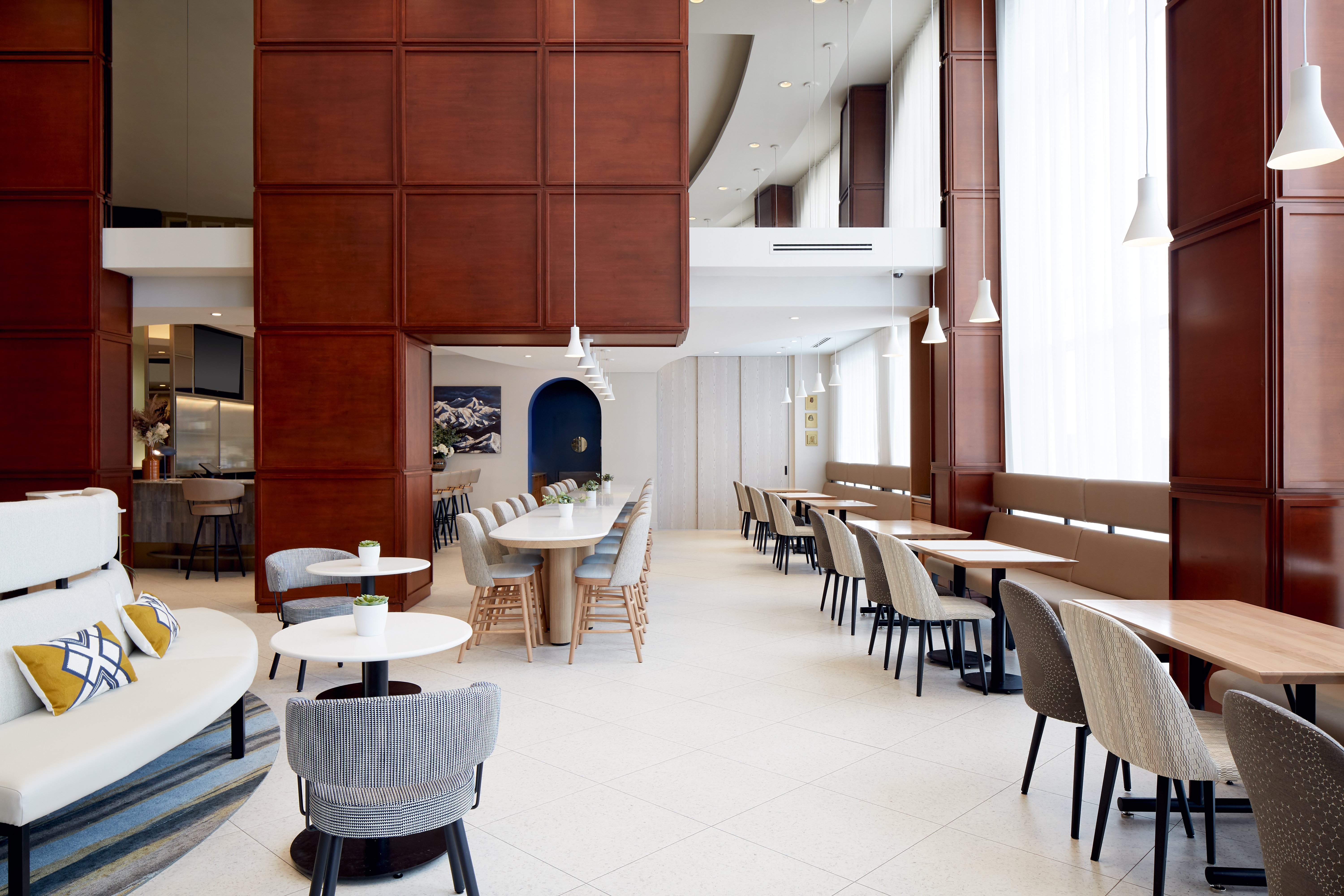holiday inn hotel and suites montreal airport by ihg