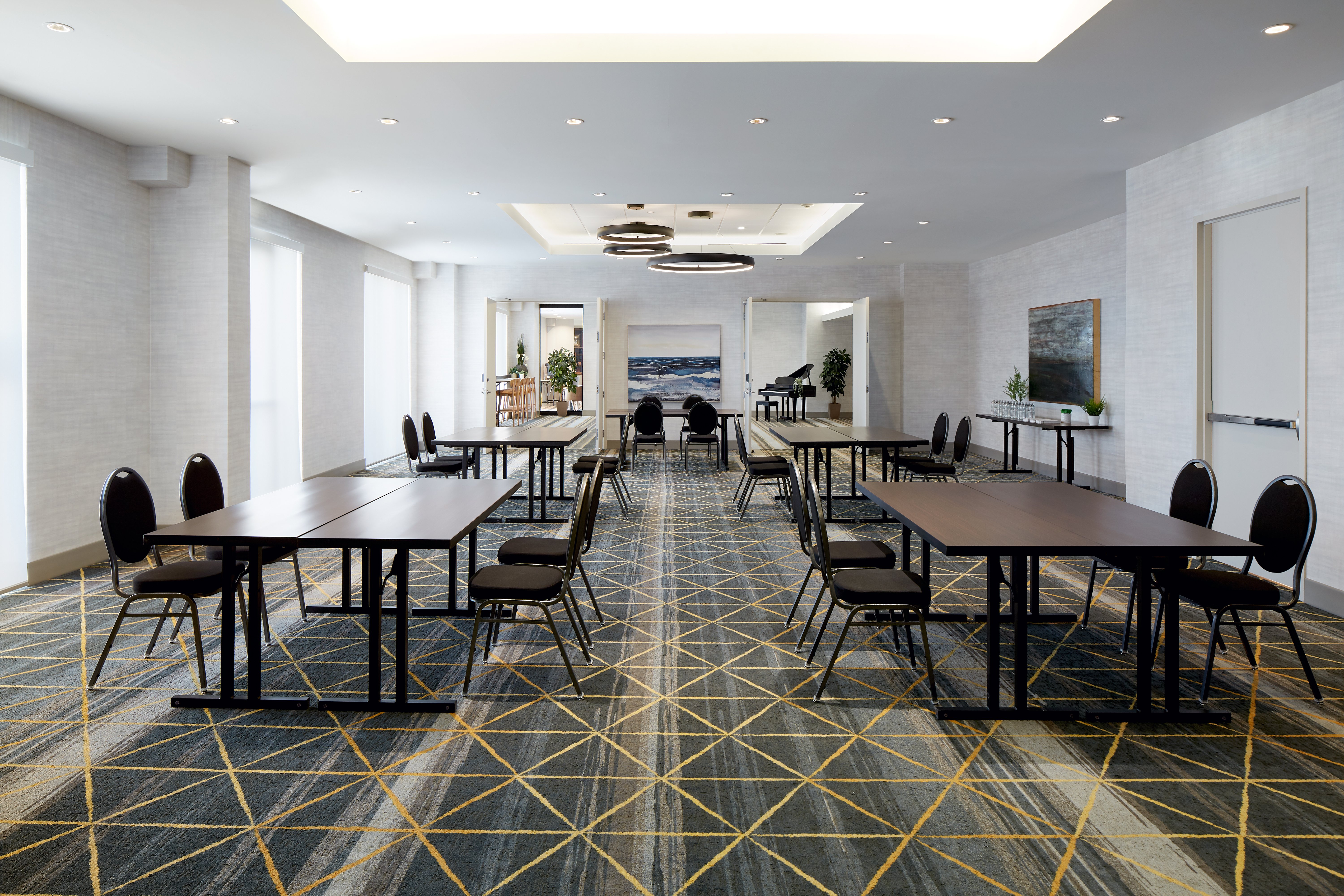 holiday inn hotel and suites montreal airport by ihg