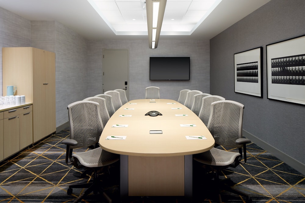 holiday inn hotel and suites montreal airport by ihg