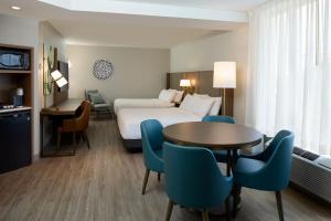 holiday inn hotel and suites montreal airport by ihg
