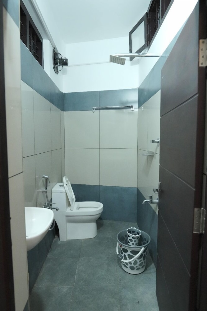 enroute delight residency