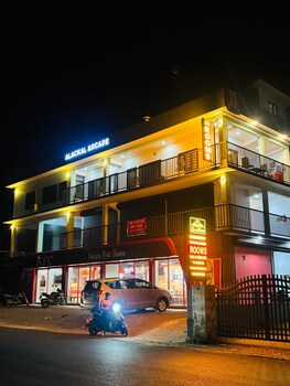 enroute delight residency