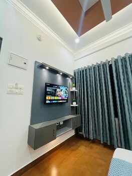 enroute delight residency