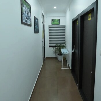 enroute delight residency