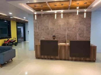 Hotel Crown Resort,,2 star