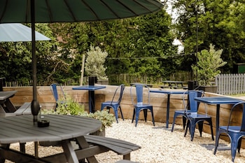 The Bell Inn,,3 star