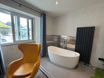 Ambleside Rooms & Suites - Stylish Stays With Breathtaking Views - Stay Longer, Save More,,3 star