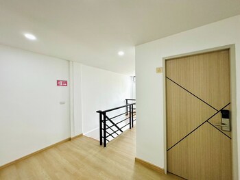 The Cozy 77,,2 star
