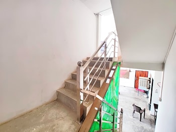 hotel a v palace ayodhya