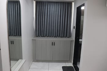 hotel r k villa