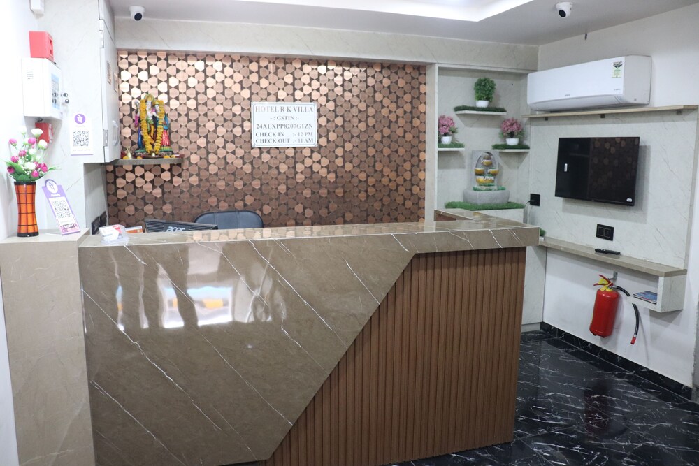 hotel r k villa