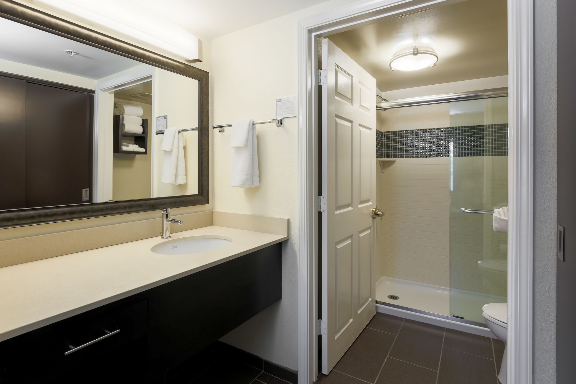 staybridge suites philadelphia mt laurel by ihg
