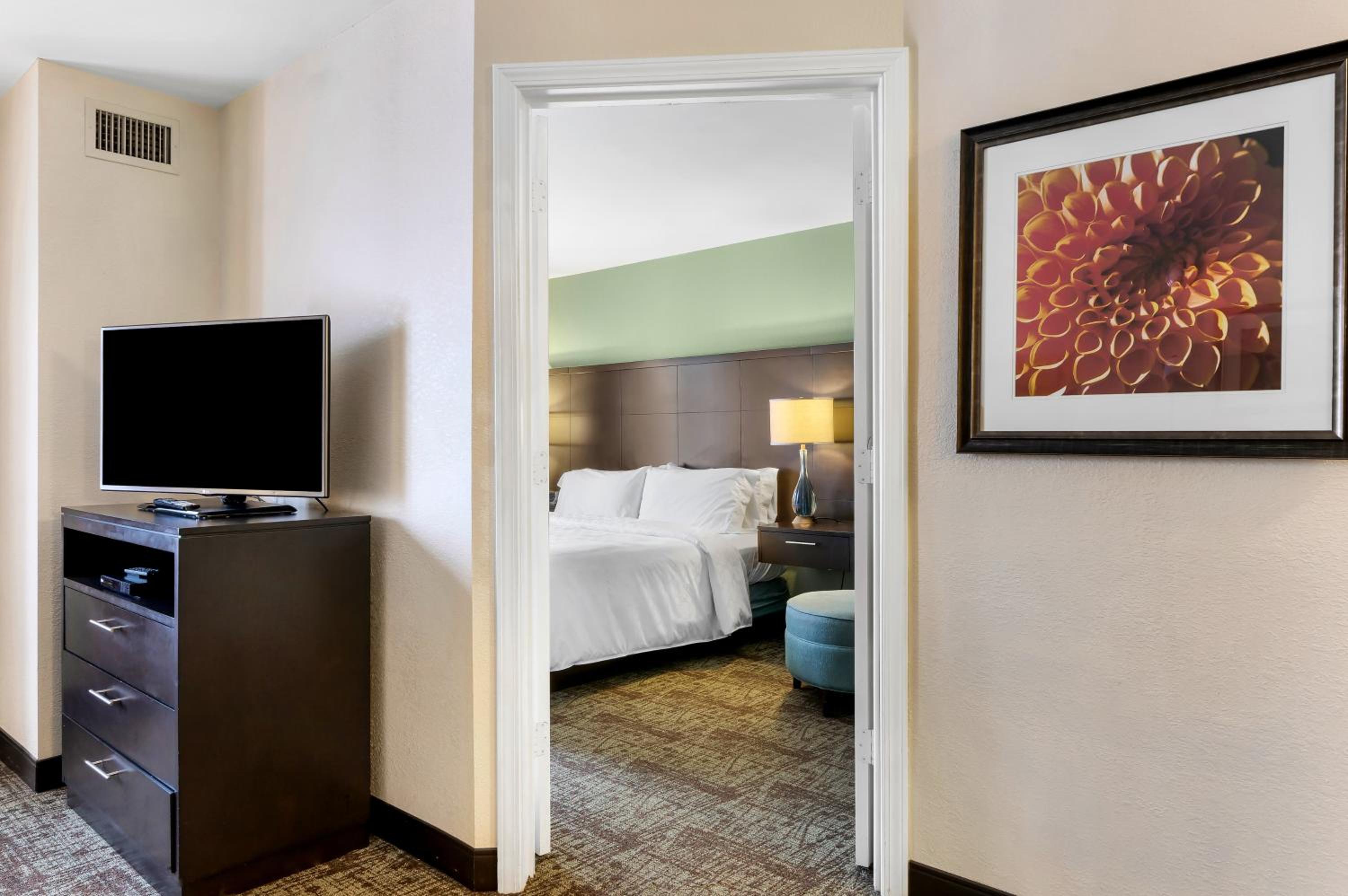 staybridge suites philadelphia mt laurel by ihg
