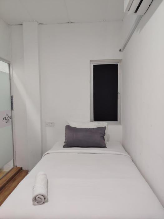 the ardens hotel pekan nenas