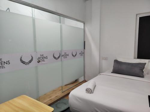 the ardens hotel pekan nenas