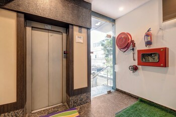 treebo riddhi paradise 15 mins from airport