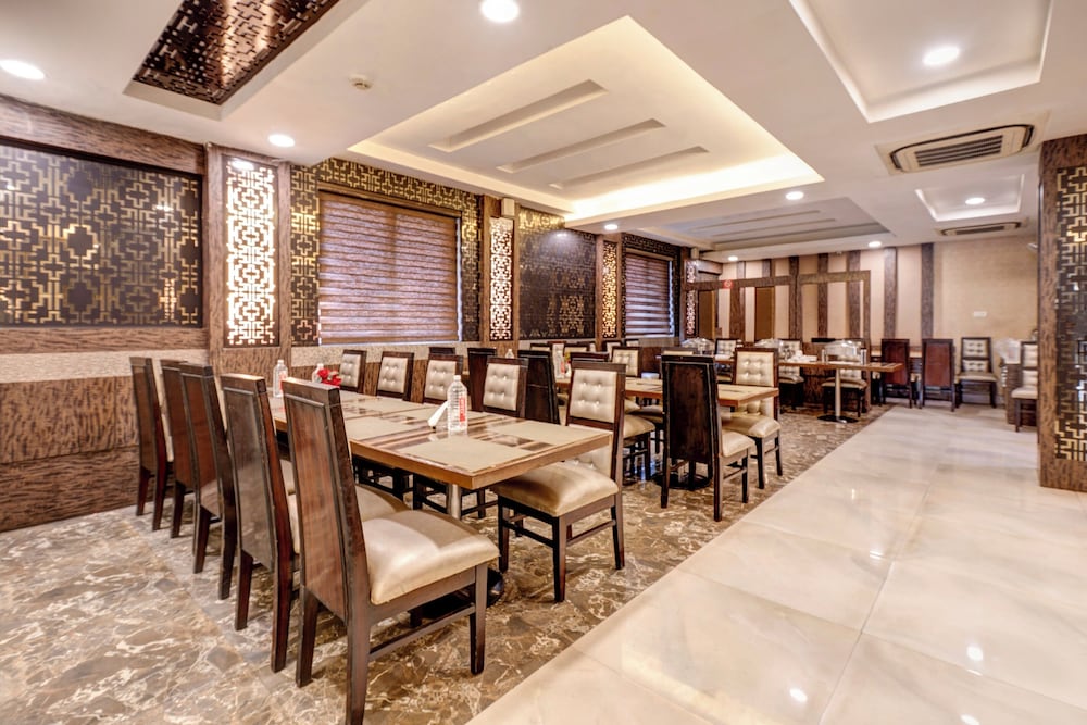 treebo riddhi paradise 15 mins from airport