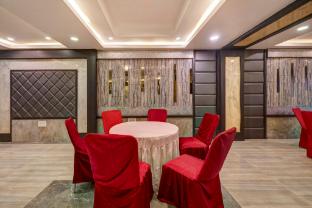 treebo riddhi paradise 15 mins from airport