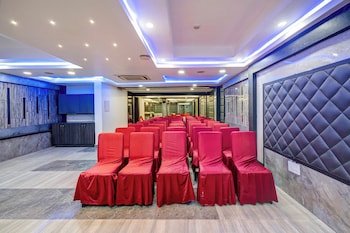 treebo riddhi paradise 15 mins from airport