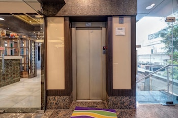 treebo riddhi paradise 15 mins from airport