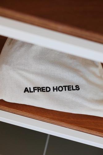 alfred hotels toulouse centre wilson