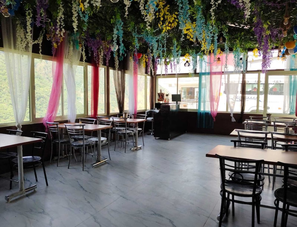 hotel dev palace kempty