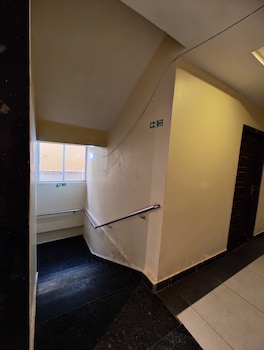 Hotel Grandview And Coliving,,3 star