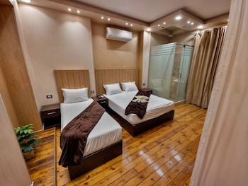 Cairo Plaza Luxe Hotel,6 Bank Misr Street, Off Sherif Street.,4 star