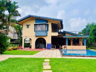 baileys castle villa