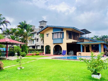 baileys castle villa