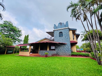 baileys castle villa