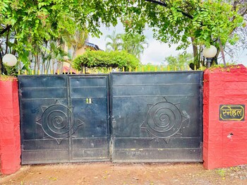 baileys castle villa