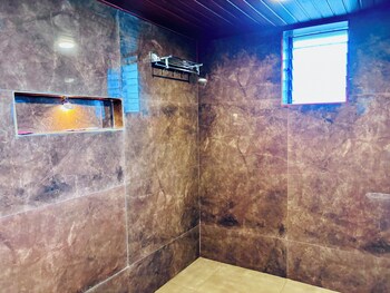 baileys castle villa