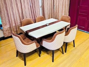 baileys castle villa