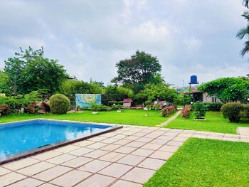 baileys castle villa