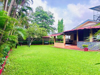 baileys castle villa