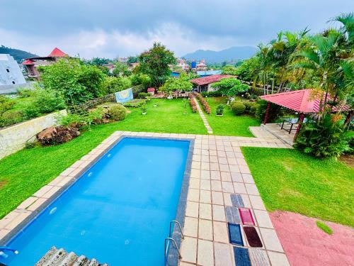 Bailey's Castle Villa,,2 star