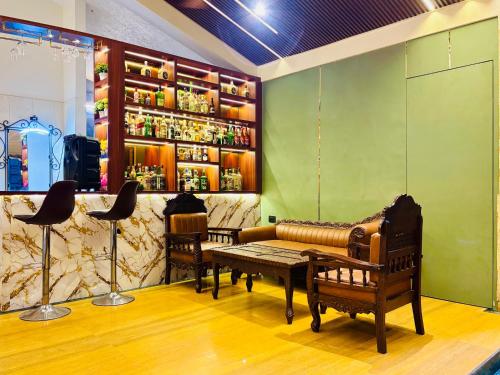 Bailey's Castle Villa,,2 star