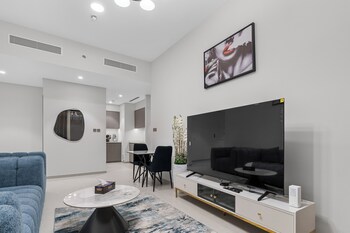 burj and fountain luxe stay