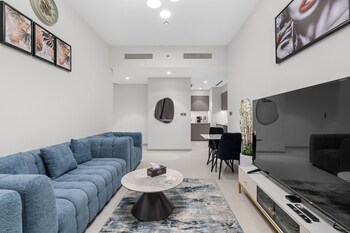 burj and fountain luxe stay