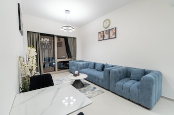 burj and fountain luxe stay