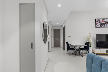 burj and fountain luxe stay